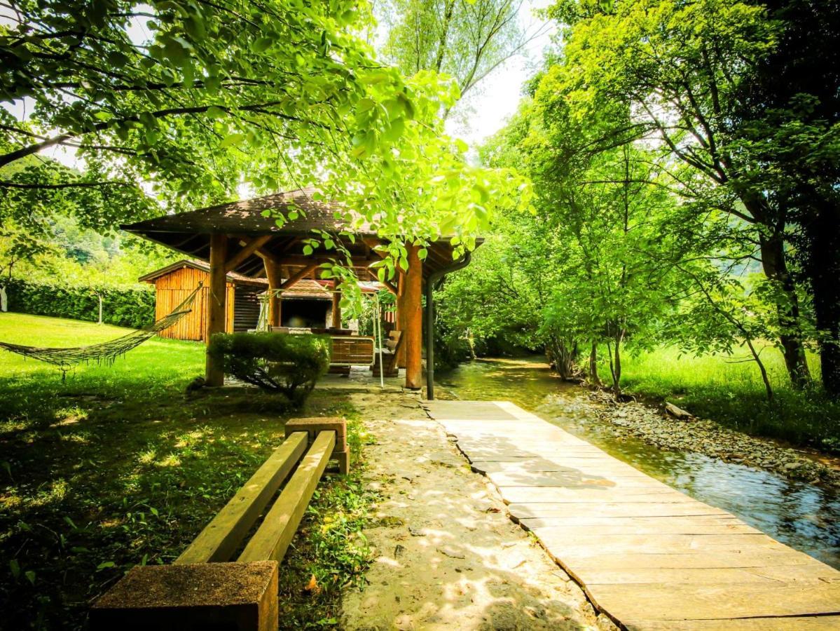 Home Eden Dobrenica Bihac Exterior photo